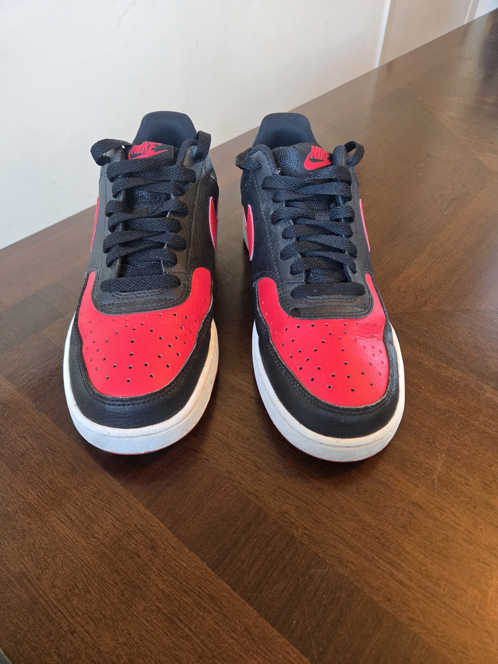 Nike Black & Red Low-Top Sneakers